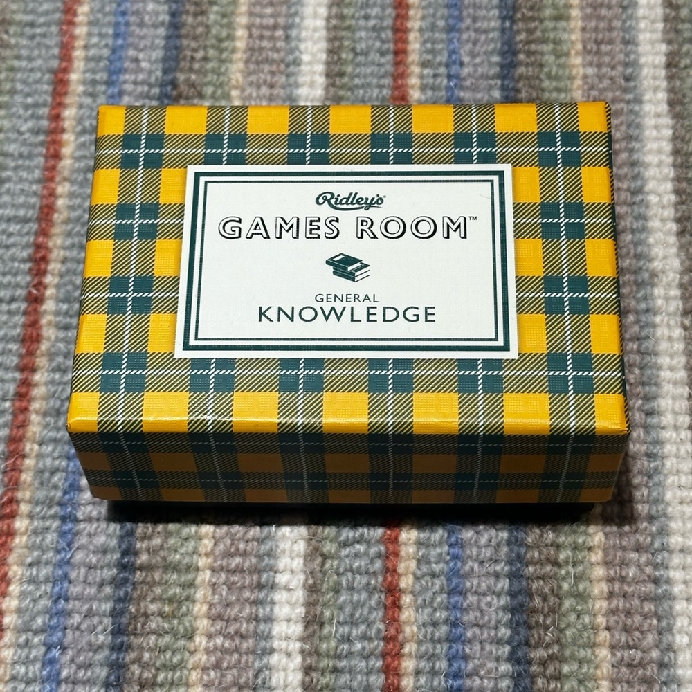 Games Room General Knowledge Trivia Game - Yellow and Blue